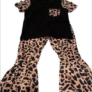 New Toddler Girls Leopard Short Sleeve Shirt with Bell Trousers  Size 3-4 Years